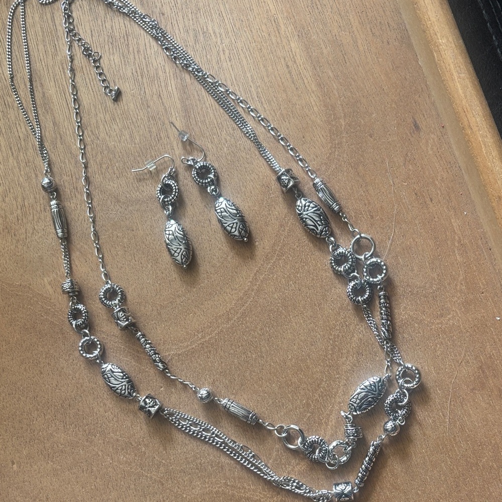 Elegant Silver Lia Sophia Jewelry Set necklace and earrings